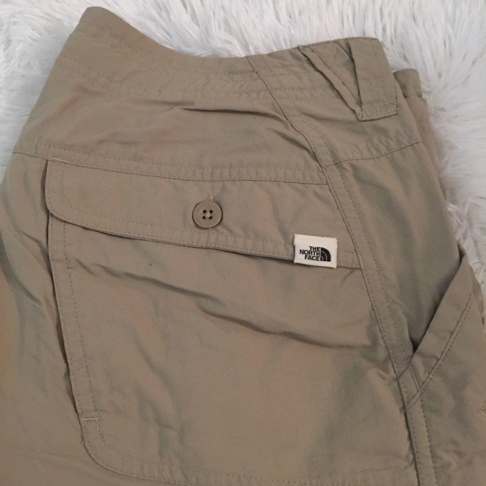 The Northface 2 in 1 Convertible Nylon hiker Pants - Picture 7 of 7